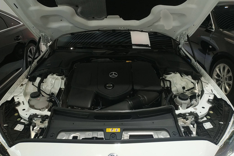 奔驰C级 2023款 改款 C 260 L 运动版机舱底盘24