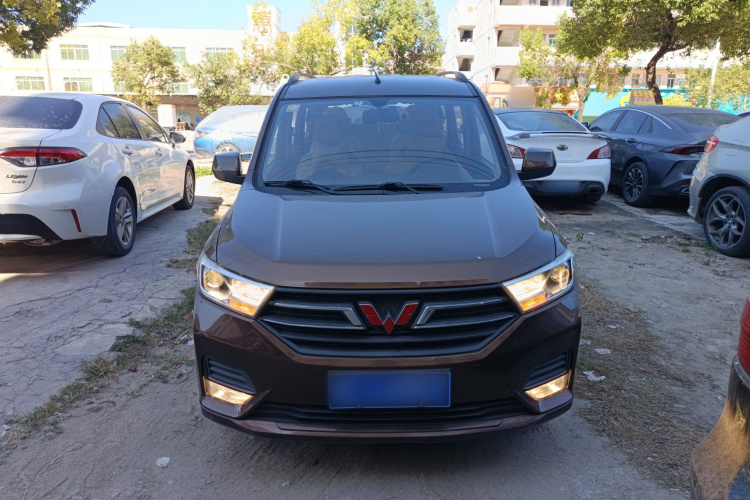 五菱汽车 五菱宏光 2021款 1.5L S标准型LAR车身外观2