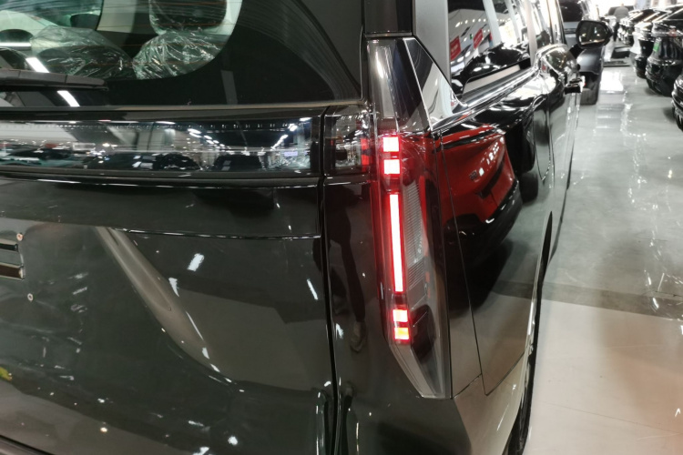 上汽大通MAXUS 大家7 2024款 改款 超混 长续航版 悦享版车身外观9