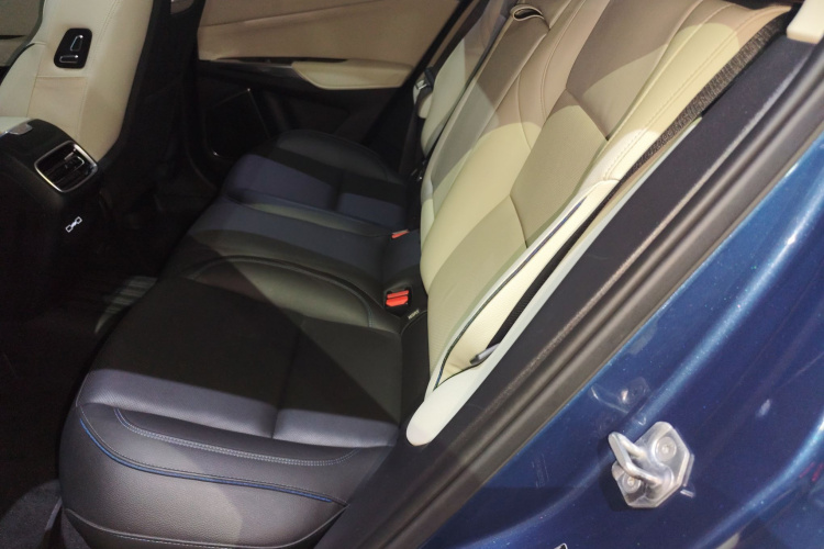 领克01 2019款 2.0T 两驱耀Pro版 国VI中控内饰7004