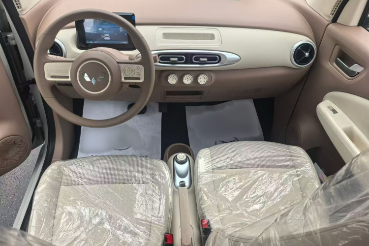 五菱汽车 宏光MINIEV 2025款 四门版 进阶款中控内饰7001