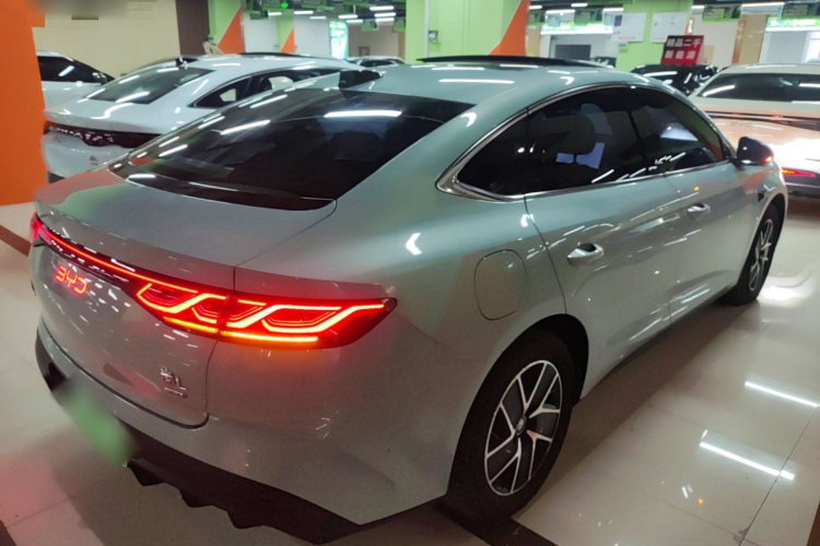 比亚迪 秦L 2025款 DM-i 智驾版 120KM领先型车身外观6005