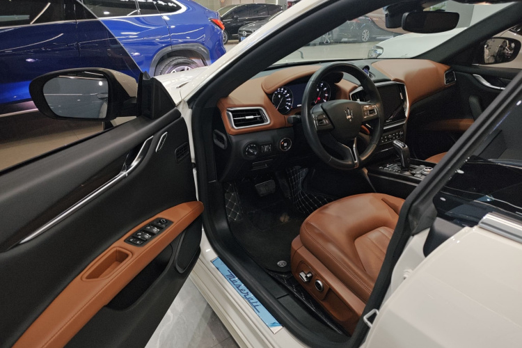 玛莎拉蒂 Ghibli 2022款 2.0T GT锋芒版中控内饰20