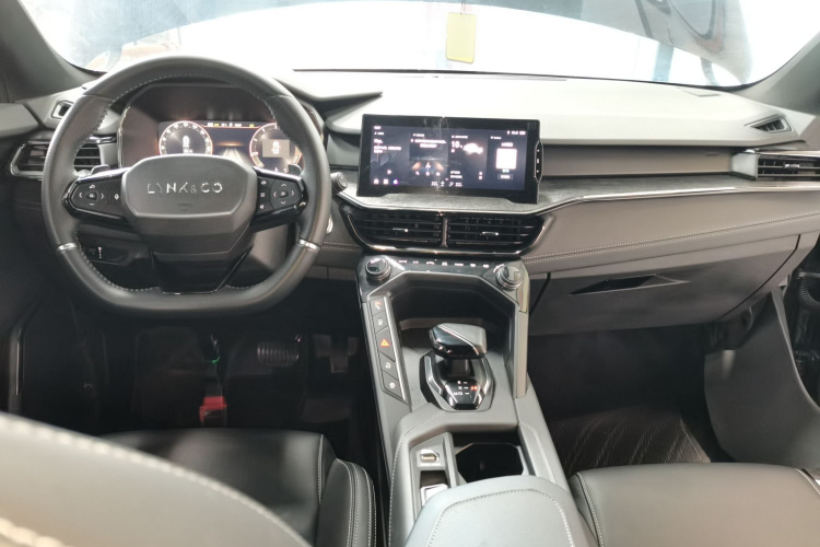 领克06 2020款 1.5T 劲Pro中控内饰12