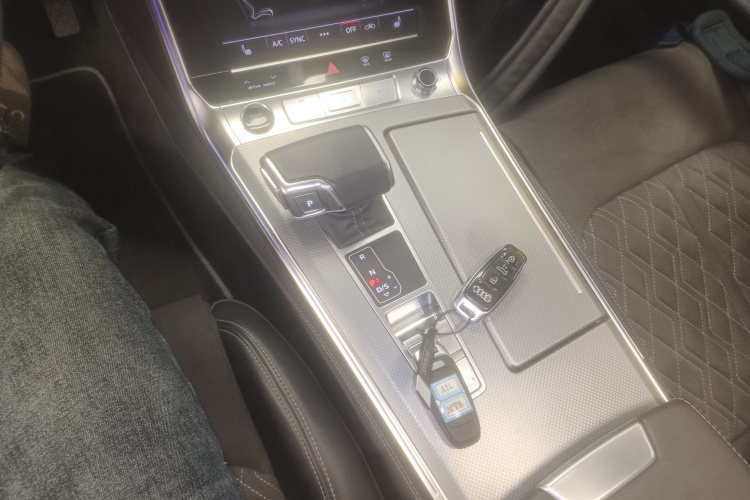 奥迪A7L 2024款 45 TFSI quattro 奢享型局部细节18