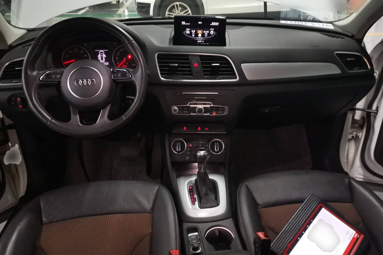 奥迪Q3 2017款 30 TFSI 时尚型中控内饰12