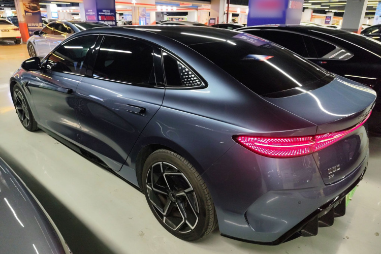 比亚迪 海豹 2022款 700km 长续航后驱版车身外观4