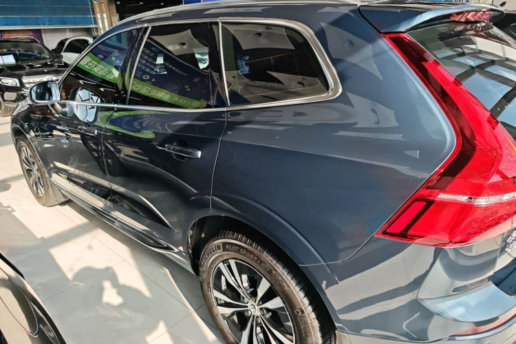 沃尔沃XC60 2023款 B5 四驱智逸豪华版车身外观4