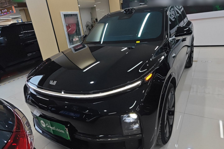 理想汽车 理想L8 2024款 Ultra车身外观2