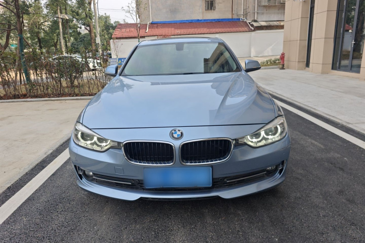 宝马3系 2015款 320Li 超悦版时尚型车身外观2