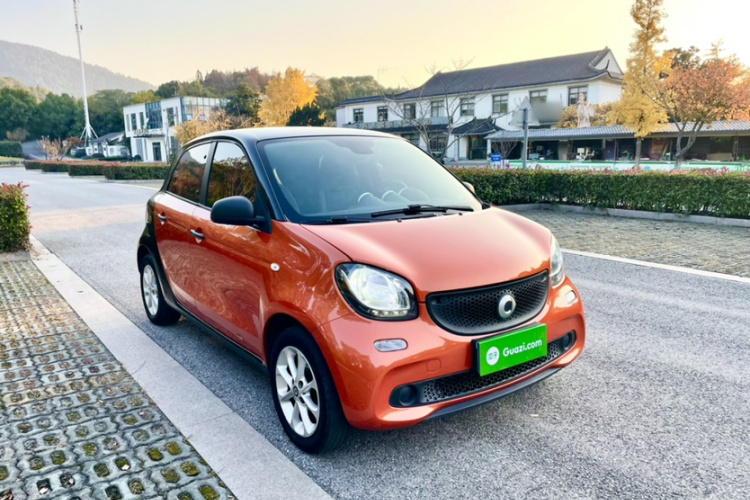 smart forfour 2016款 1.0L 52千瓦灵动版车身外观6003