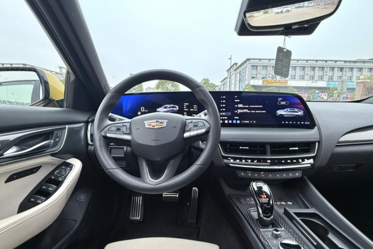 凯迪拉克CT5 2024款 28T 铂金型中控内饰7008