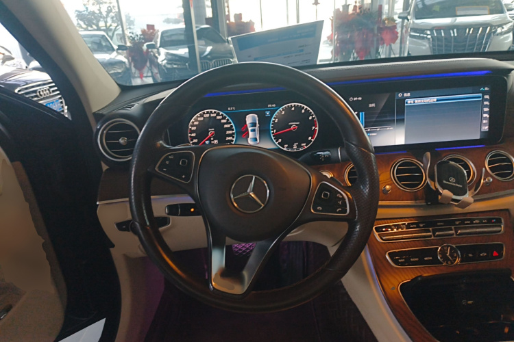 奔驰E级 2018款 改款 E 300 L 时尚型局部细节13