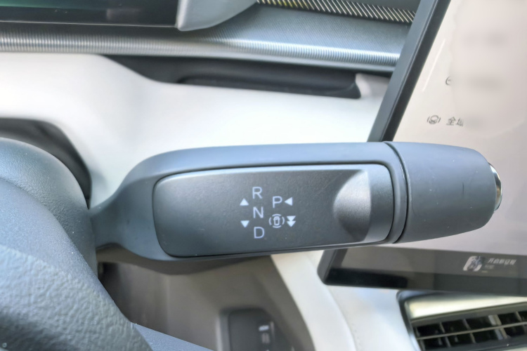 小鹏P7 2025款 702 长续航 Ultra局部细节18