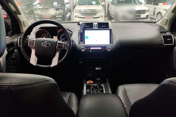 丰田 普拉多 2016款 2.7L 自动标准版中控内饰7002