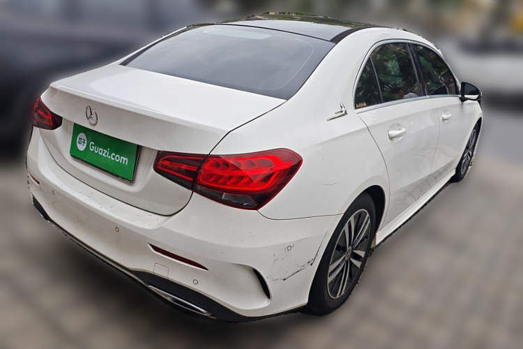 奔驰A级 2019款 A 180 L 运动轿车车身外观6005