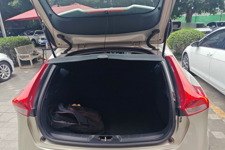 沃尔沃V40 2017款 Cross Country T3 智雅版局部细节23