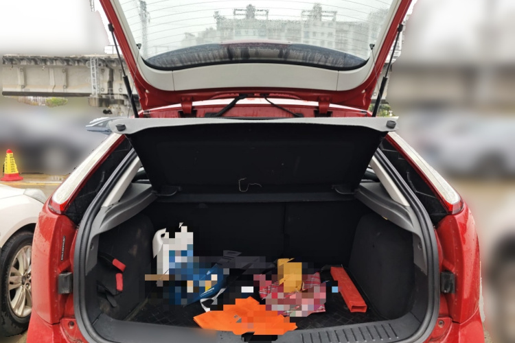 福特 福克斯 2013款 两厢经典 1.8L 自动基本型中控内饰23