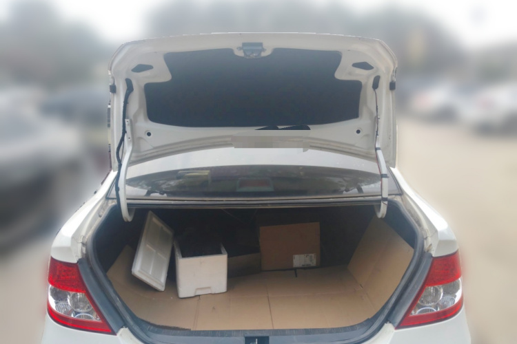 比亚迪F3 2018款 1.5L 手动经典型中控内饰23