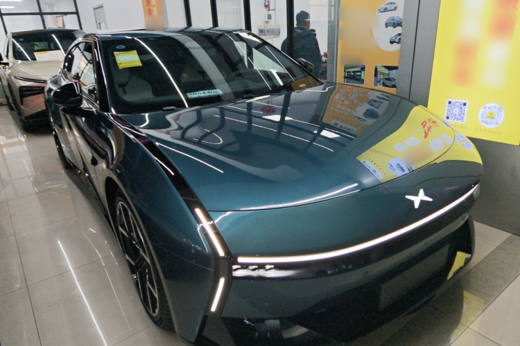 小鹏P7 2025款 702 长续航 Ultra车身外观3