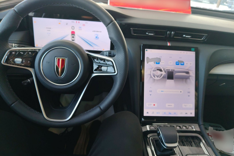 红旗H5 2025款 2.0T 自动旗领版中控内饰12