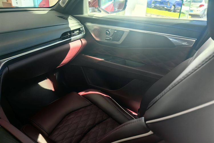 凯迪拉克CT6 2023款 28T 铂金型中控内饰7006