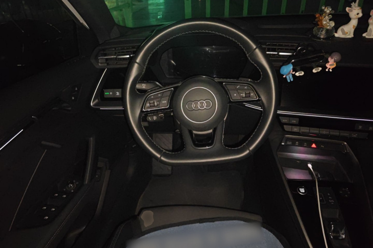 奥迪A3 2022款 Sportback 35 TFSI RS套件燃速型中控内饰13