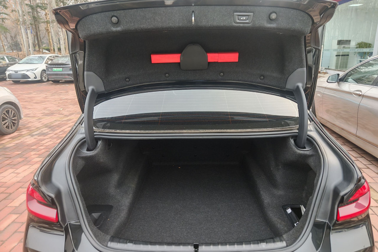 宝马5系 2021款 525Li M运动套装中控内饰7008