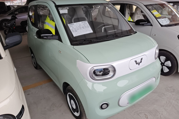 五菱汽车 宏光MINIEV 2024款 第三代 215km 青春版车身外观3