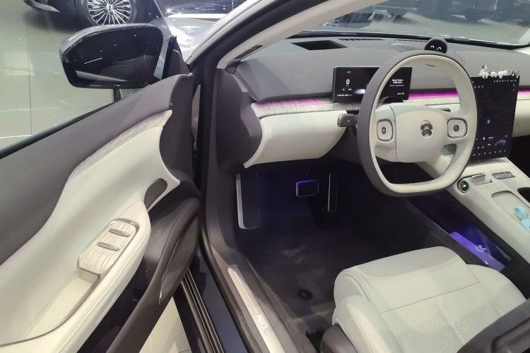 蔚来ET7 2023款 75kWh中控内饰20