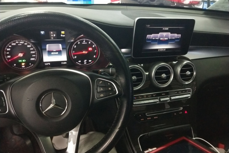 奔驰GLC 2016款 GLC 260 4MATIC 动感型中控内饰7002