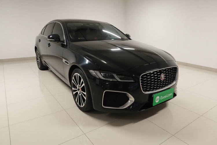 捷豹XFL 2022款 XFL 2.0T P250 两驱尊享豪华版车身外观3