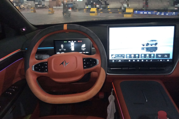 东风奕派 eπ008 2024款 210Max增程版 6座中控内饰13