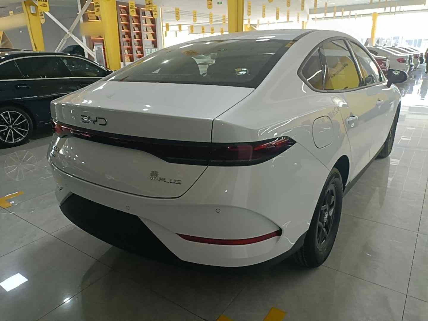 比亚迪 秦PLUS 2025款 DM-i 智驾版 55KM领先型(4)