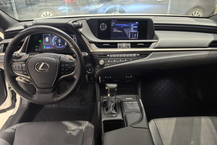 雷克萨斯ES 2020款 300h 臻享版中控内饰7002