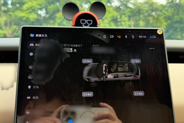 蔚来ET5T 2023款 75kWh Touring中控内饰7010