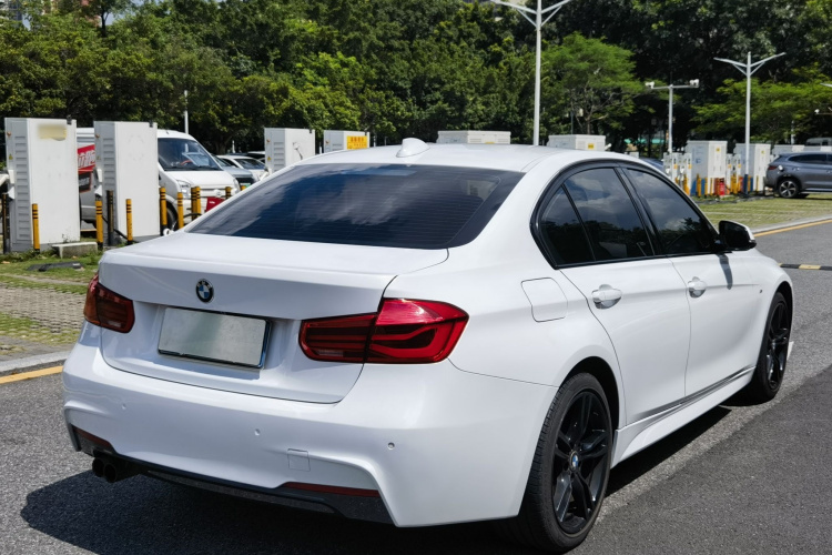 宝马3系 2017款 320i M运动型车身外观6007