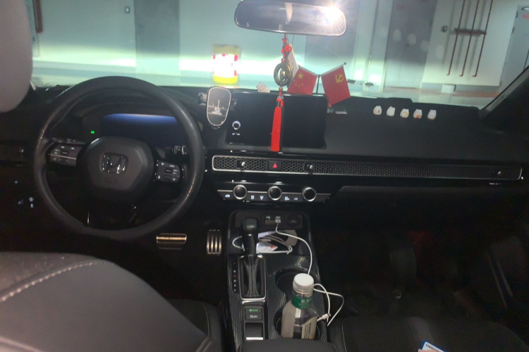 本田 思域 2022款 240TURBO CVT燃动版中控内饰12