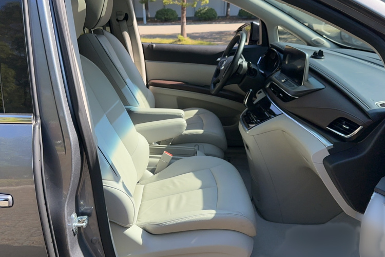 别克GL8 2021款 陆上公务舱 652T 豪华型局部细节41