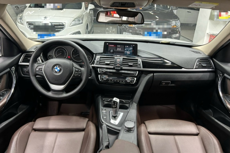 宝马3系 2019款 320Li xDrive 时尚型中控内饰7003