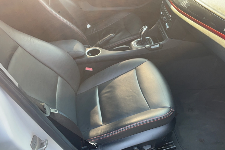 宝马X1 2015款 sDrive18i 时尚晋级版局部细节9009