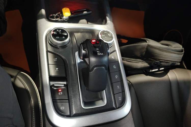 坦克300 2021款 越野版 2.0T 征服者局部细节18