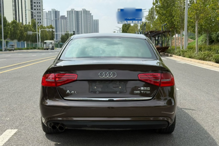奥迪A4L 2015款 35 TFSI 自动舒适型车身外观6005
