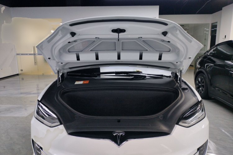 特斯拉 2017款 Model X 100D 长续航版机舱底盘24