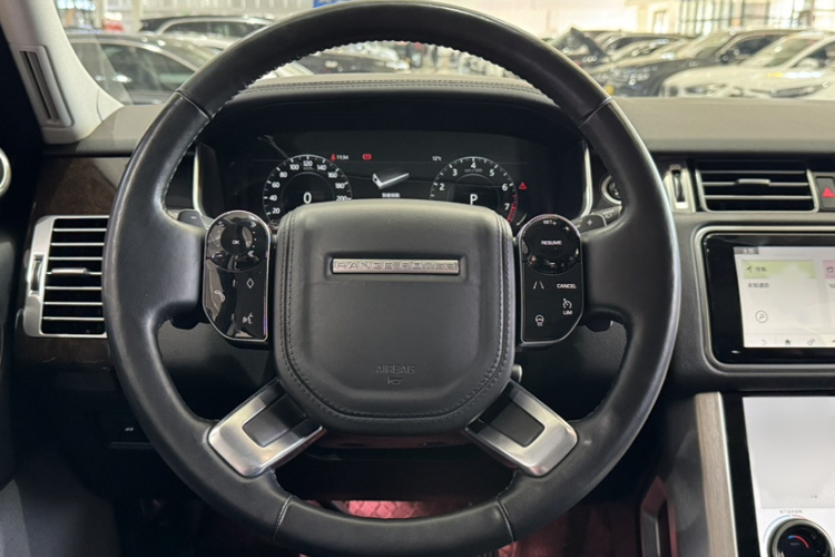 路虎 揽胜 2021款 3.0 L6 盛世版中控内饰7002