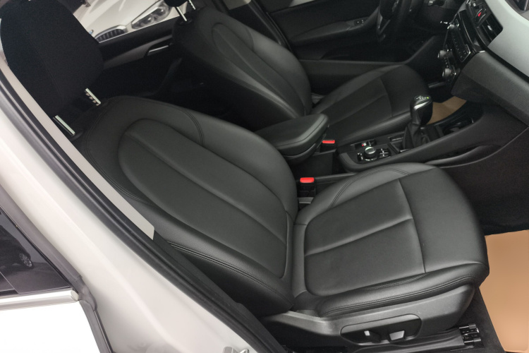 宝马X1 2019款 sDrive20Li 领先型局部细节41