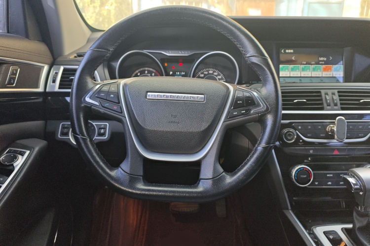 猎豹汽车 猎豹CS10 2017款 2.0T 自动都市型中控内饰13