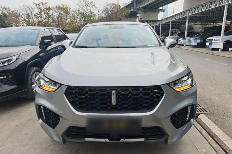 魏牌 VV5 2017款 2.0T 旗舰型车身外观2