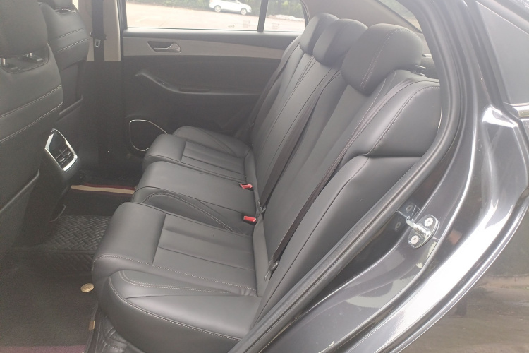 奇瑞 艾瑞泽5 PLUS 2021款 小AI 1.5T CVT享PLUS中控内饰21