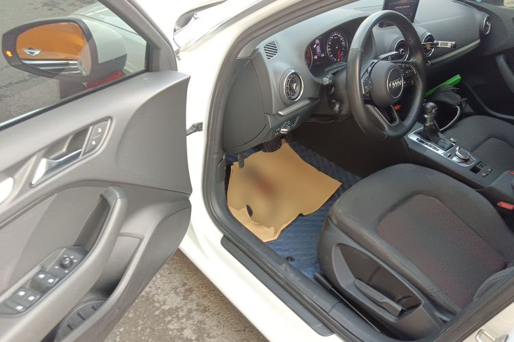 奥迪A3 2020款 Sportback 35 TFSI 进取型 国VI中控内饰20